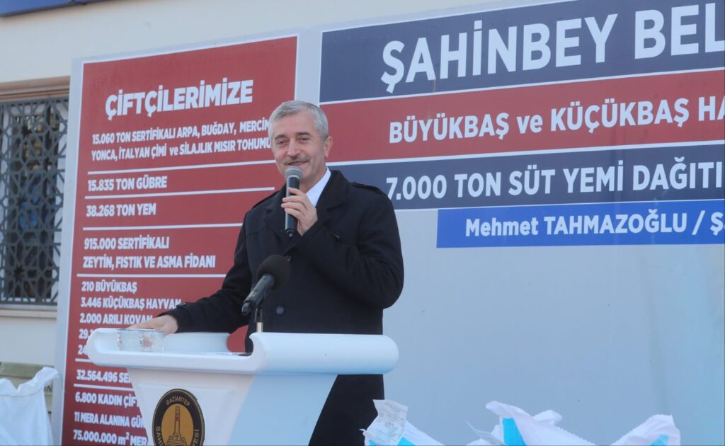 Şahinbey Belediyesi Yem Dağıtımını Sürdürüyor