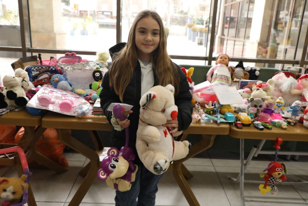Eyüpsultanlı çocuklardan depremzede kardeşlerine mektup var