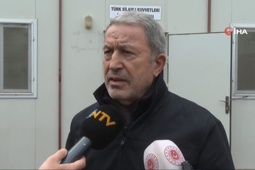 Bakan Akar: ‘Tek yönlü olarak Türkiye’den Suriye’ye dönenlerin sayısı 20 bini geçti’
