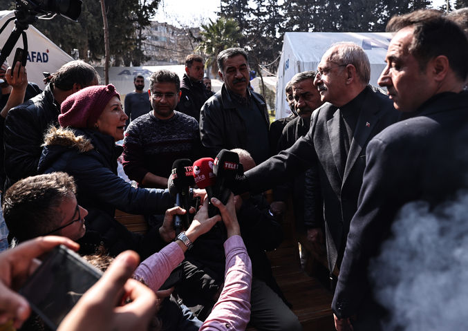 CHP Genel Başkanı Kılıçdaroğlu, Hatay’da depremzedelerle bir araya geldi