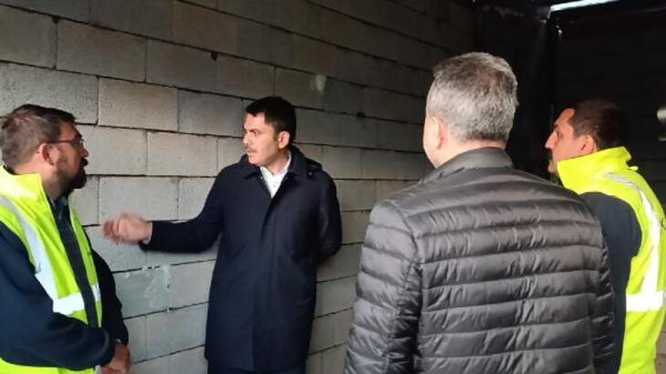 Bakan Kurum, İslahiye’de geçici barınma alanlarını inceledi