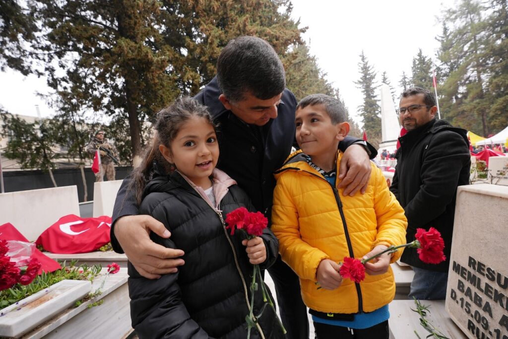 Başkan Fadıloğlu’ndan şehitliklere ve şehit ailelerine ziyaret