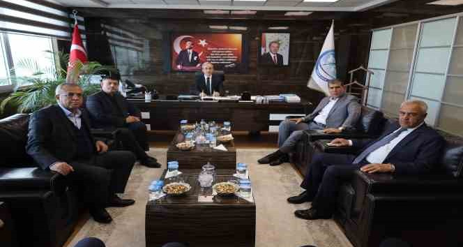 YENİ REKTÖR’E HAYIRLI OLSUN ZİYARETİ