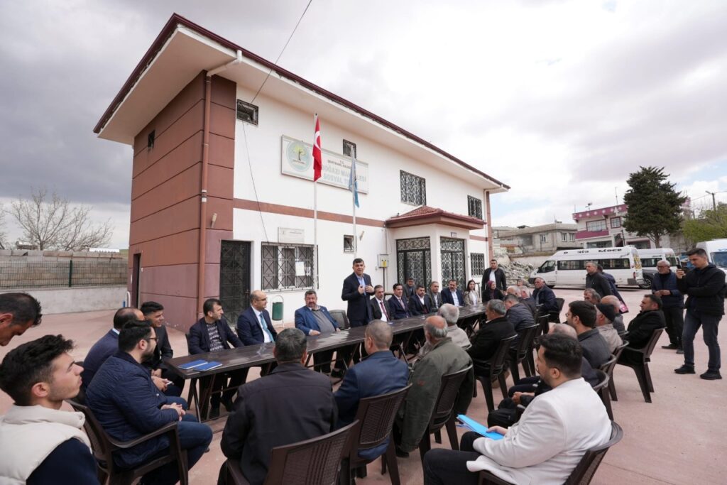 FADILOĞLU İLE ÇELİKASLAN, KIRSAL MAHALLELERDEKİ VATANDAŞLARLA BULUŞTU