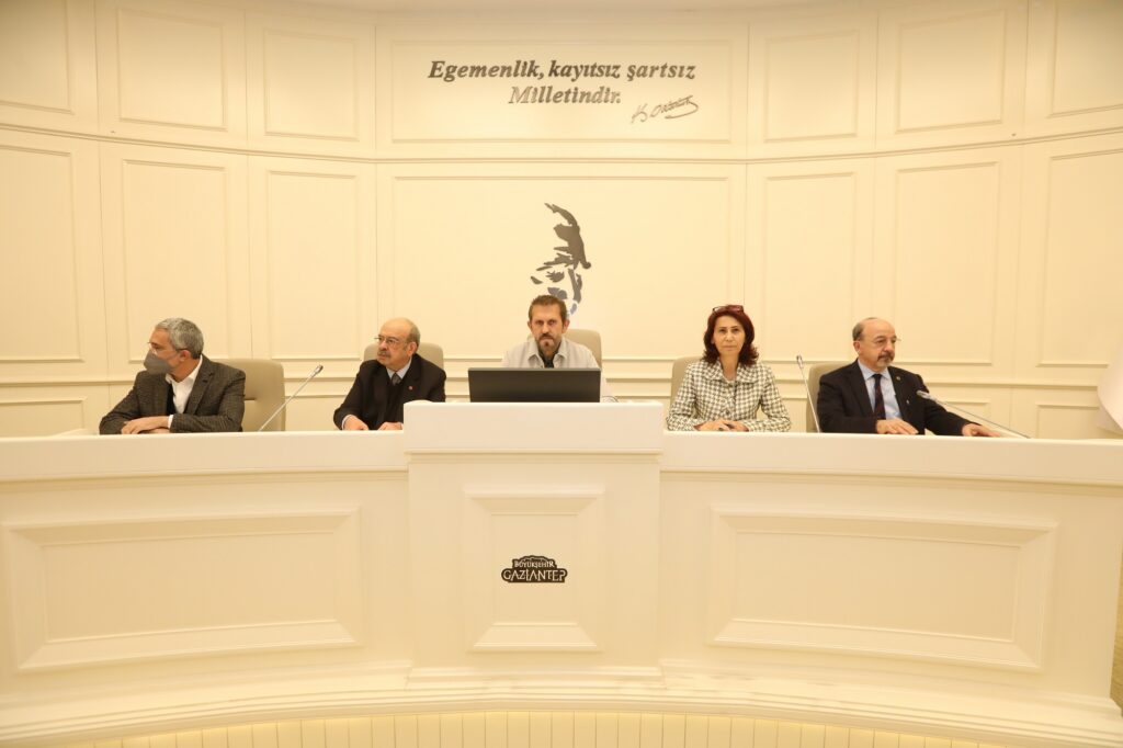 BÜYÜKŞEHİR, DEPREM SONRASI GAZİANTEP’TE TURİZMİN İYİLEŞMESİ İÇİN YOL HARİTASI BELİRLEDİ
