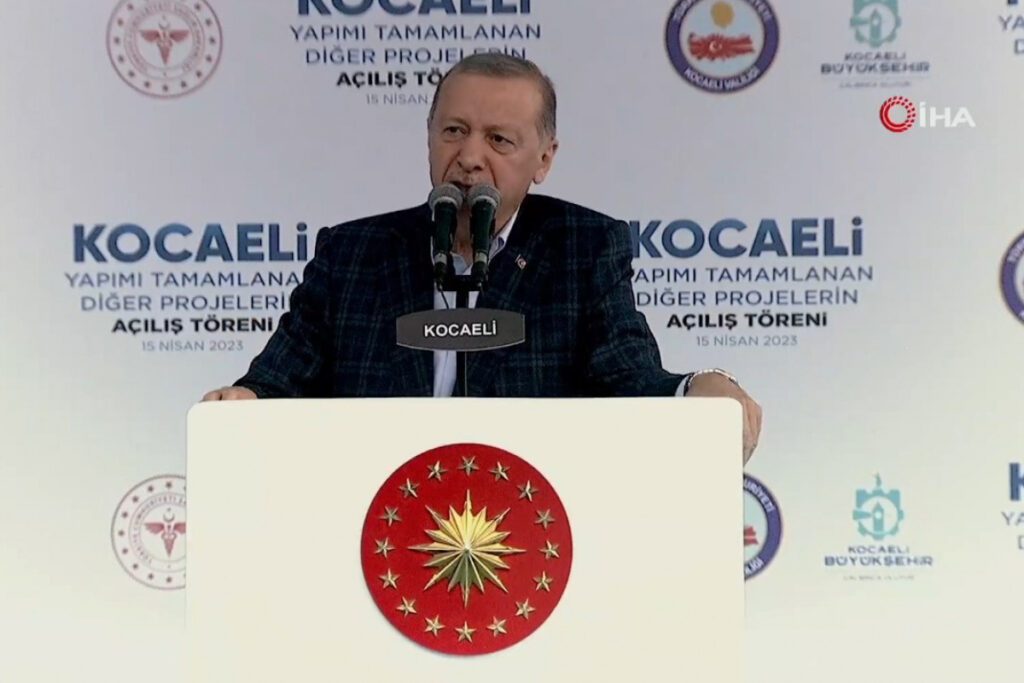 Cumhurbaşkanı Erdoğan: “Afedersiniz 5 koyunu güdemeyecek olanlara bu vatan teslim edilebilir mi?”