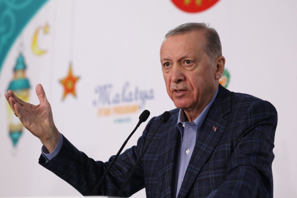 Cumhurbaşkanı Erdoğan: “Bunların raf ömrü inşallah 14 Mayıs’ta dolacak”