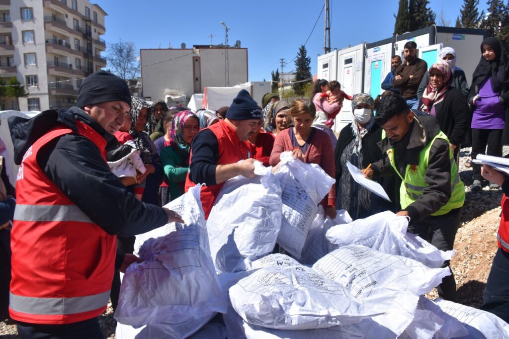 ŞAHİNBEY BELEDİYESİ, ADIYAMAN’A DESTEĞİNİ SÜRDÜRÜYOR