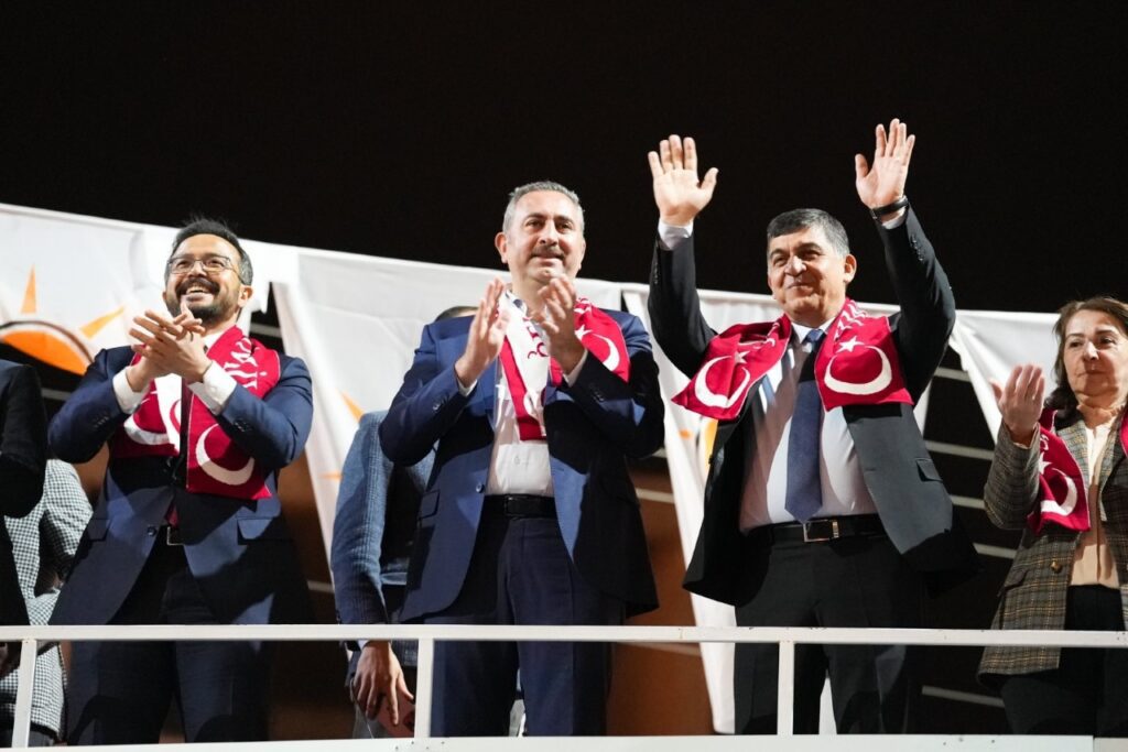 Abdulhamit GüL: “Siyasetimiz, Türkiye sevdasıdır”
