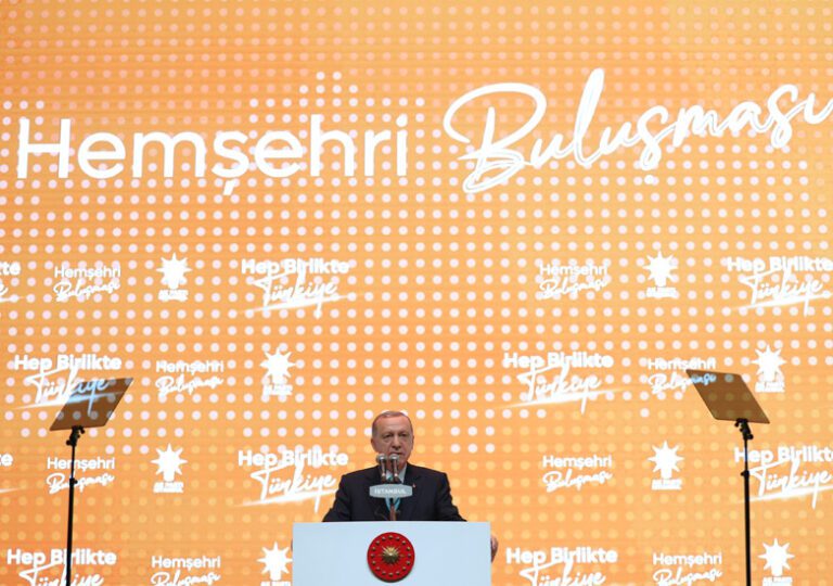 Cumhurbaşkanı Erdoğan, İstanbul’da “Hemşehri Dernekleri Buluşması” programına katıldı