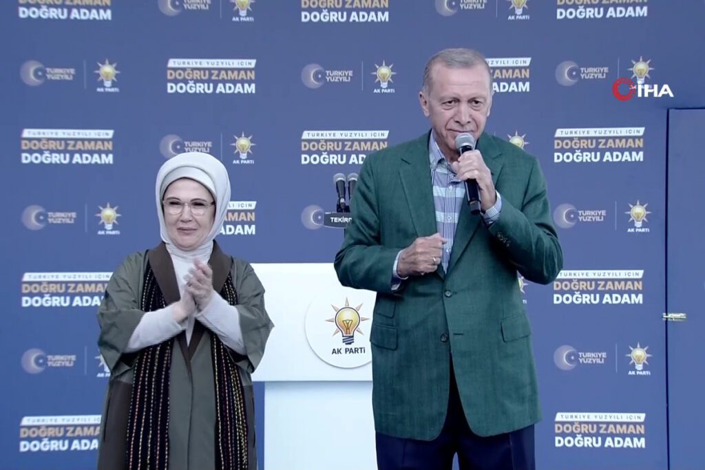 Cumhurbaşkanı Erdoğan: “GELİN BU İŞİ İLK TURDA AÇIK BİR ARA BİTİRELİM”