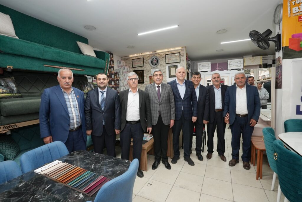 FADILOĞLU, MİLLETVEKİLLERİ VE ADAYLARLA BİRLİKTE ESNAFI ZİYARET ETTİ