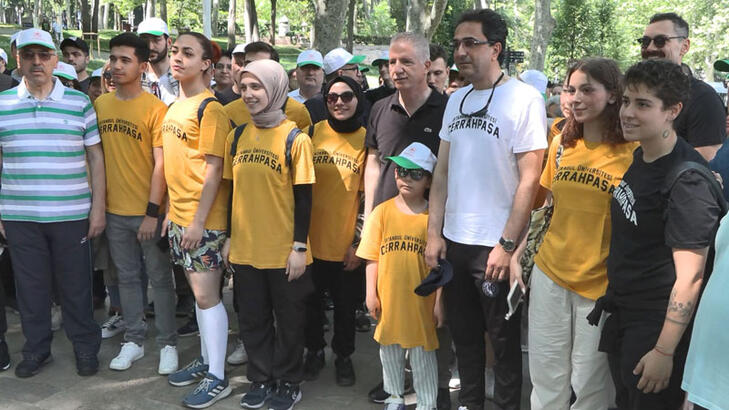 İstanbul Valisi Davut Gül, çevre günü yürüyüşüne katıldı