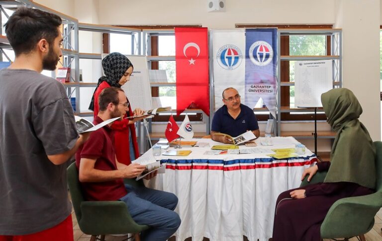 GAÜN, ADAY ÖĞRENCİLER İÇİN TANITIM BÜROSU AÇTI