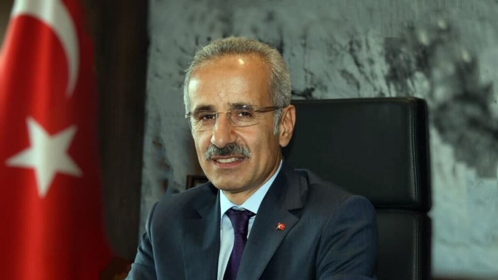 BAKAN URALOĞLU: “UÇAKLARIMIZIN ‘YÜKÜ’ ARTIYOR”
