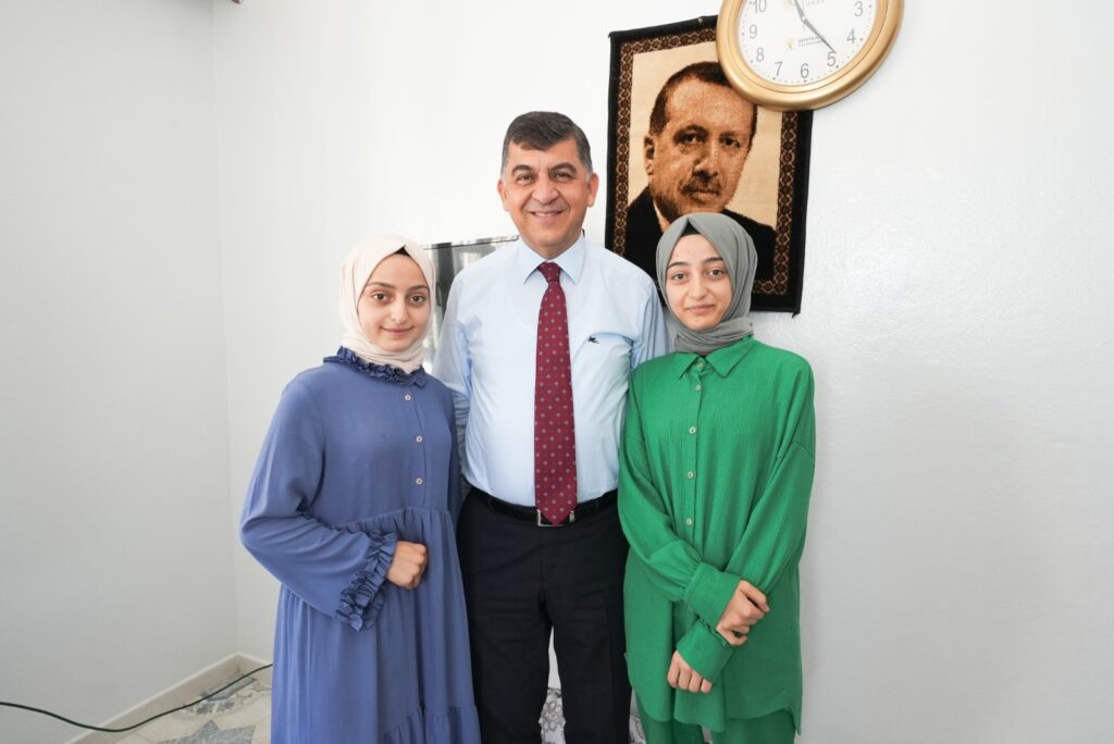 BAŞARININ GURURUNU BİRLİKTE YAŞADILAR