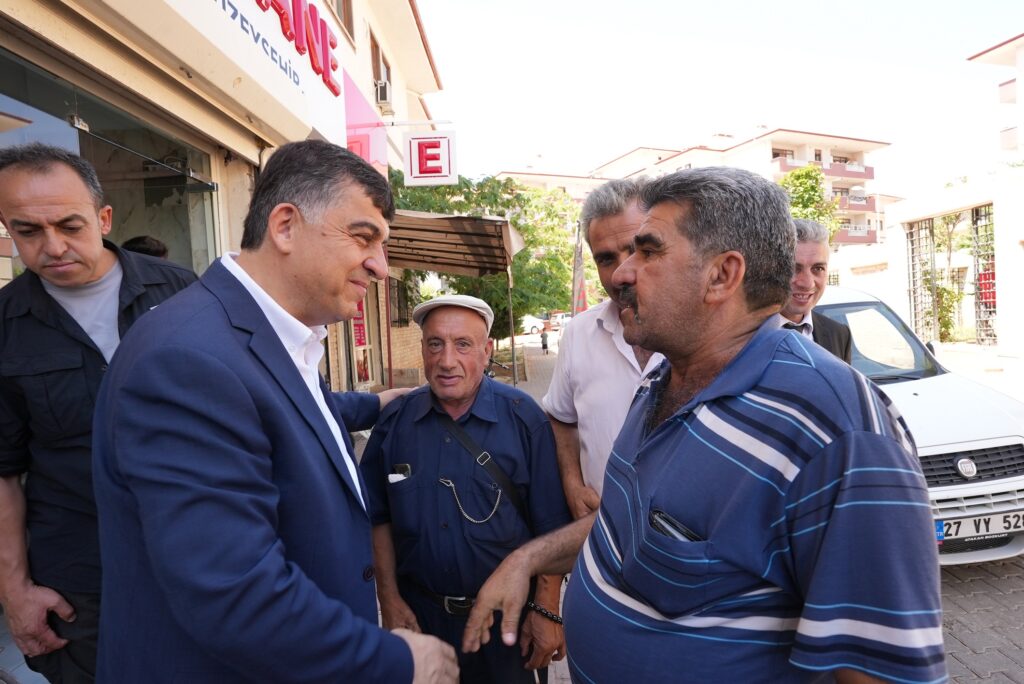 Başkan Fadıloğlu, Kuzeyşehir esnafını ziyaret etti