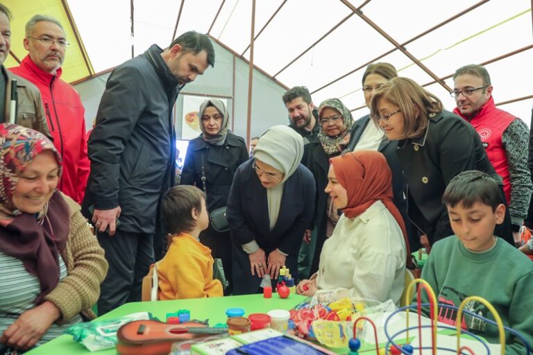 GAZİANTEP BÜYÜKŞEHİR, AFETZEDE ÇOCUKLARIN YAŞAMINA DOKUNUYOR1