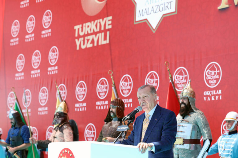 Cumhurbaşkanı Erdoğan: “Malazgirt, Anadolu’daki siyasi hükümranlığımızın kapılarını açmıştır”