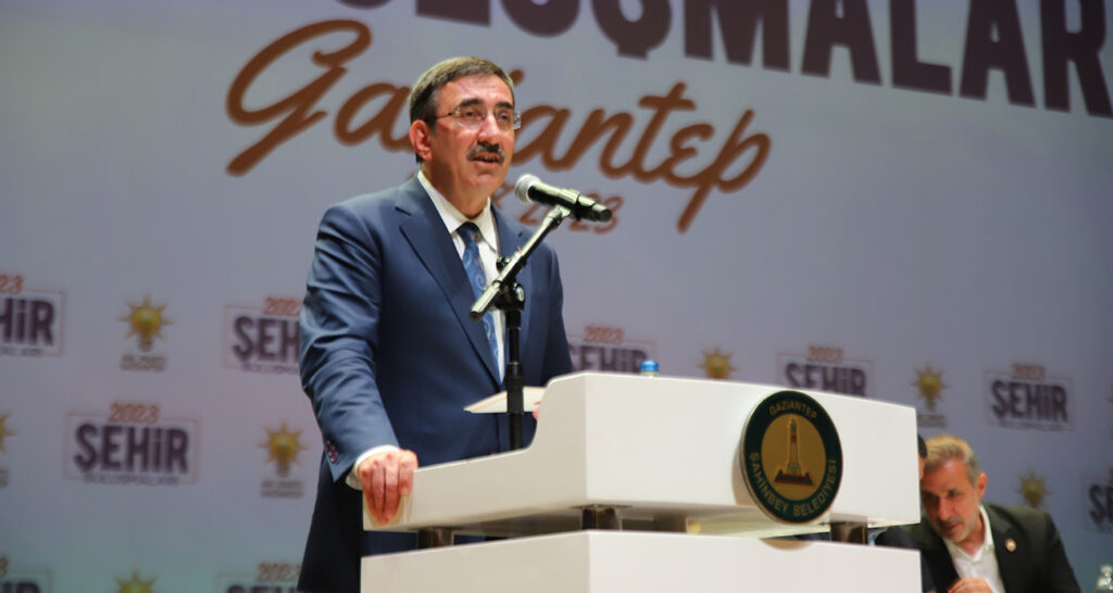 Cumhurbaşkanı Yardımcısı Yılmaz’dan depremzedelere müjde