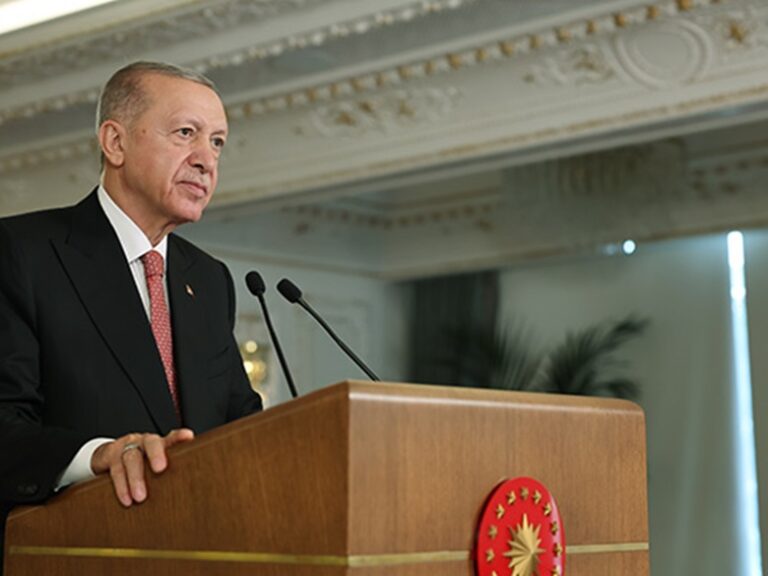 Cumhurbaşkanı Erdoğan: “Deprem bölgesinde yaşayan kardeşlerimizi asla yalnız bırakmadık”