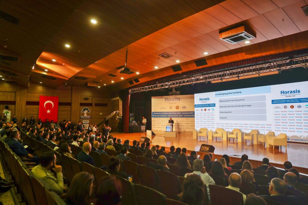 BAKAN ŞİMŞEK, HORASİS TOPLANTISINDA EKONOMİ DERSİ VERDİ!