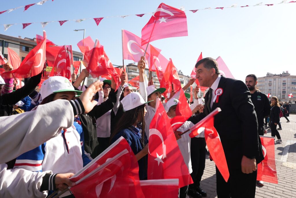 ŞEHİTKAMİL BELEDİYESİ ÖĞRETMENLER ORTAOKULU’NUN AÇILIŞI YAPILDI