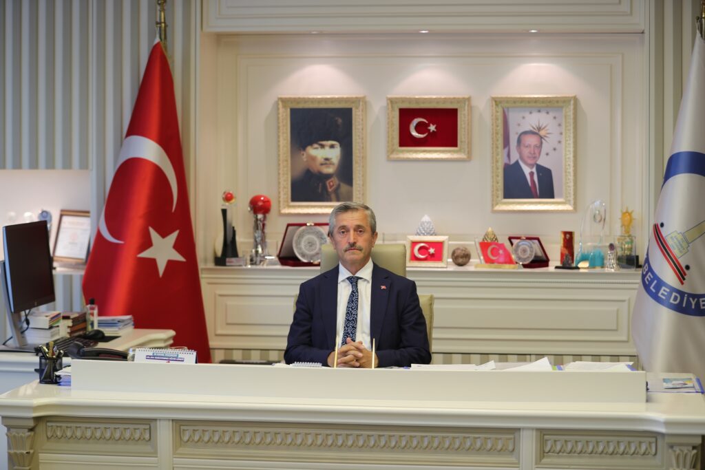 BAŞKAN TAHMAZOĞLU: “GAZİ MUSTAFA KEMAL ATATÜRK’Ü SAYGIYLA ANIYORUZ”