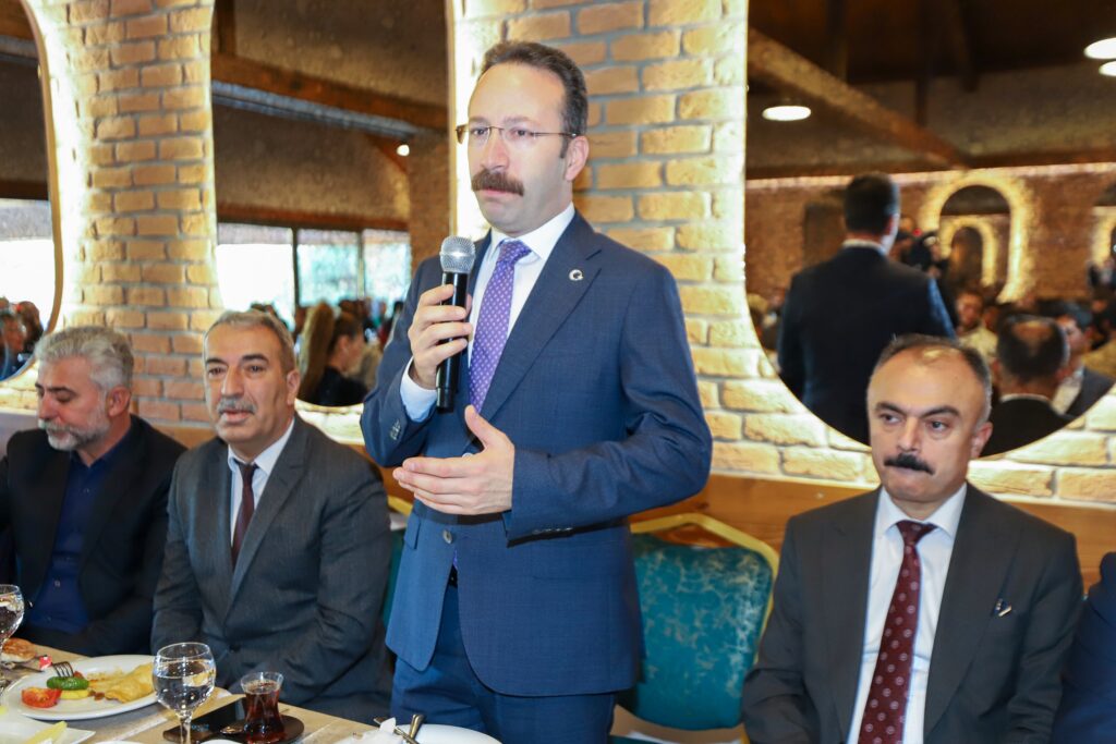 YAMLI: “ÇOCUKLARIMIZ, ÖĞRETMENLERİMİZE EMANET”