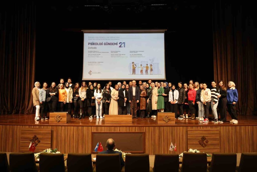 HKÜ’de, ‘Psikoloji Gündemi’nde zorbalık konusu masaya yatırıldı