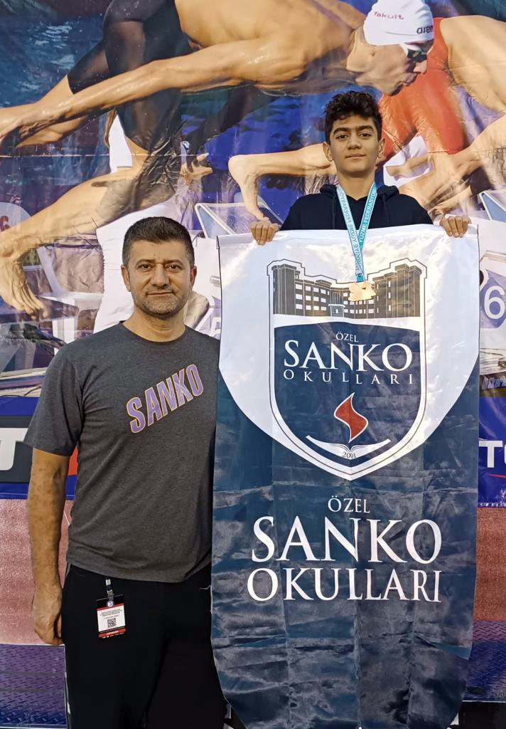 SANKO OKULLARI ÖĞRENCİSİ YÜZMEDE TÜRKİYE ÜÇÜNCÜSÜ OLDU