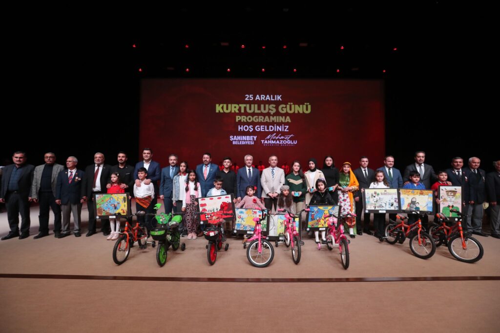 ŞAHİNBEYLİ KONSERVATUAR ÖĞRENCİLERİ DESTANSI MÜCADELEYİ CANLANDIRDI