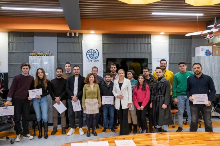 GAÜN-IOM FABLAB GENÇ TASARIMCILARA LABORATUVARLARINI AÇTI