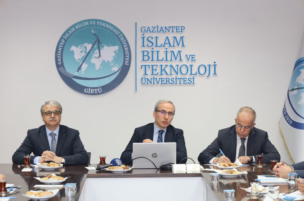Rektör Şehmus Demir basın ile bir araya geldi