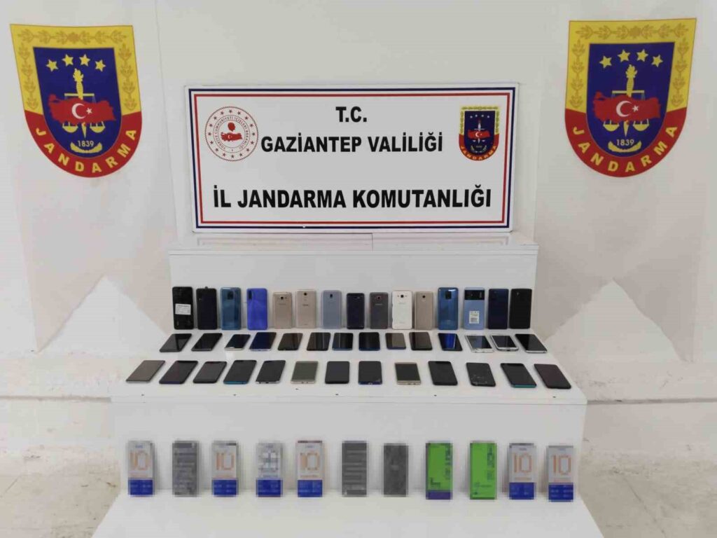 Gaziantep’te 1 milyon lira değerinde kaçak telefon ele geçirildi