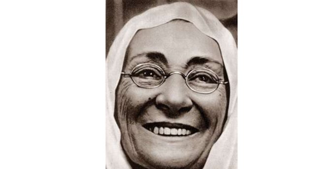 M. Erhan Durukan: “ZÜBEYDE HANIM”