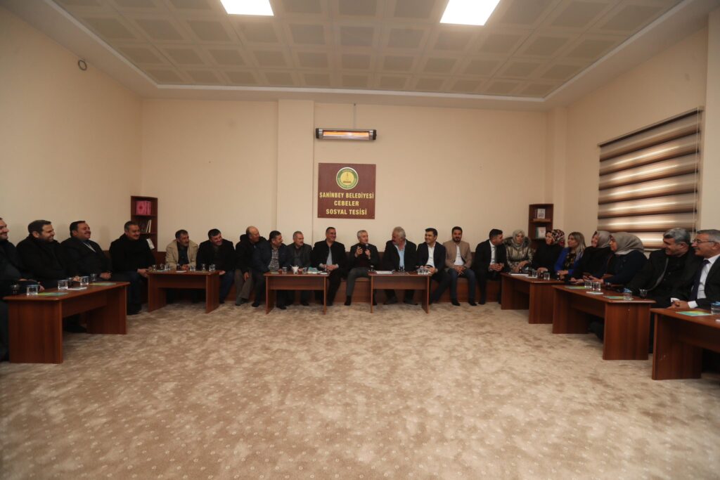 BAŞKAN TAHMAZOĞLU VE MİLLETVEKİLİ BAKBAK KÖYLERDEKİ VATANDAŞLARI ZİYARET ETTİ
