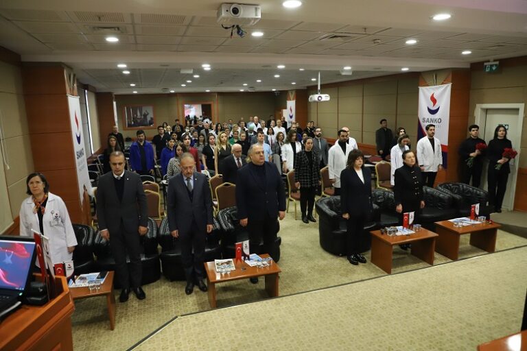 SANKO ÜNİVERSİTESİ’NDE 6 ŞUBAT DEPREMLERİ ANMA PROGRAMI DÜZENLENDİ