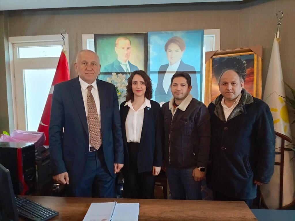 HALKIN SESİNE, TABANIN BASKISINA DAYANAMAYIP ADAY OLDU