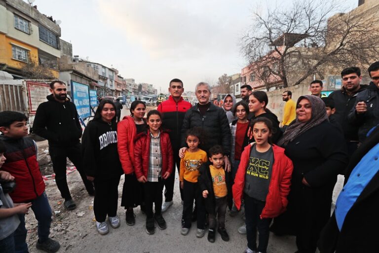 BAŞKAN TAHMAZOĞLU VATANDAŞLARLA İÇ İÇE