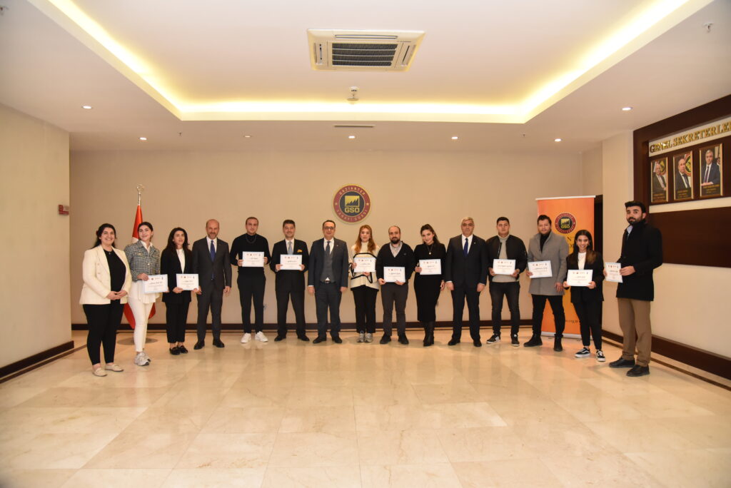 İHRACAT AKADEMİSİ 8. DÖNEM SERTİFİKA TÖRENİ GERÇEKLEŞTİRİLDİ