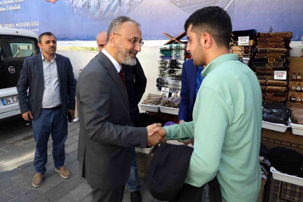 Eyüpsultan’da bayramlaşma programı düzenlendi