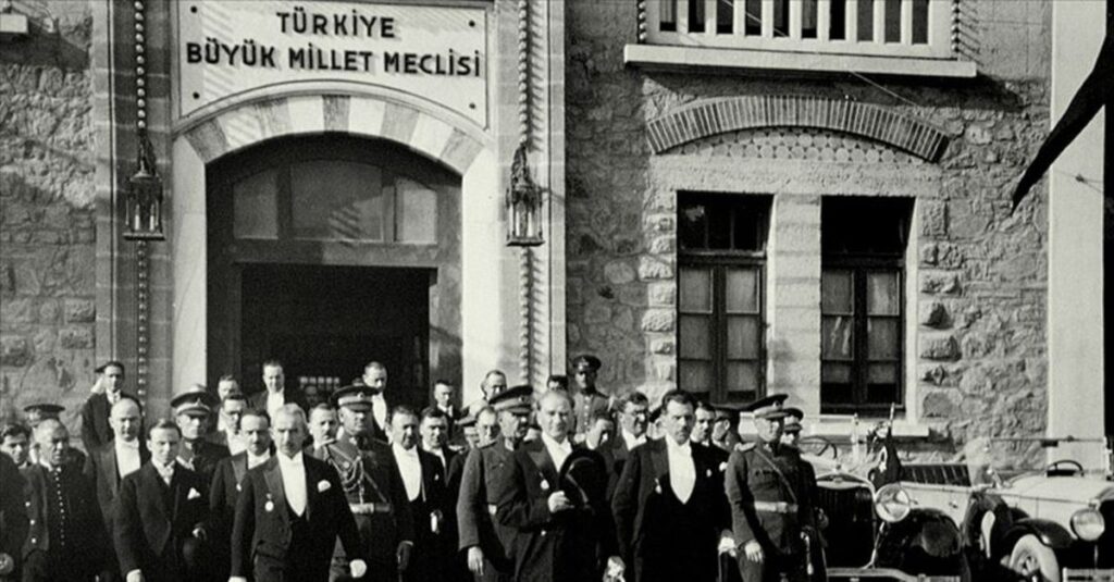 M. Erhan Durukan: “TÜRKİYE BÜYÜK MİLLET MECLİSİ”