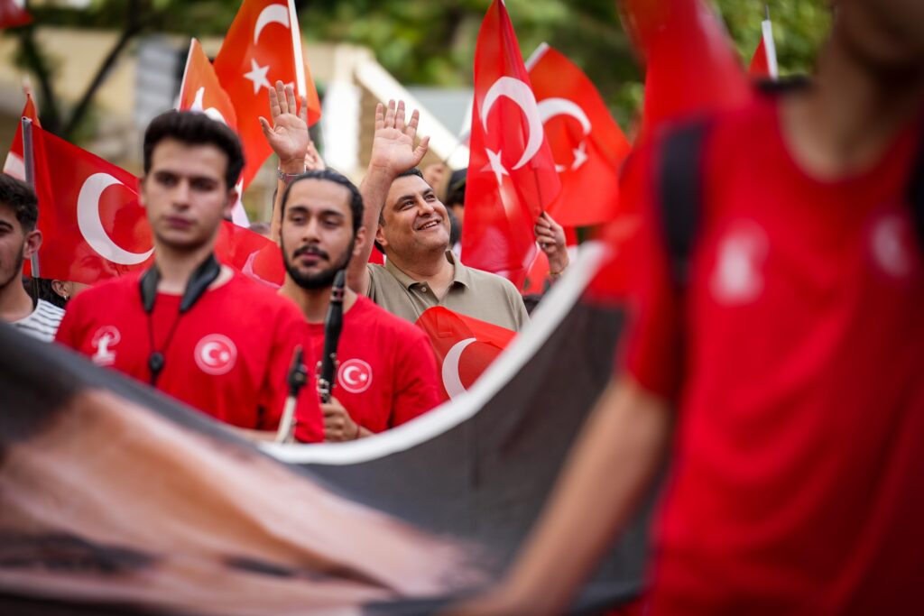 COŞKULU 19 MAYIS KUTLAMASI: “BAYRAKLI BÜYÜK YÜRÜYÜŞ”