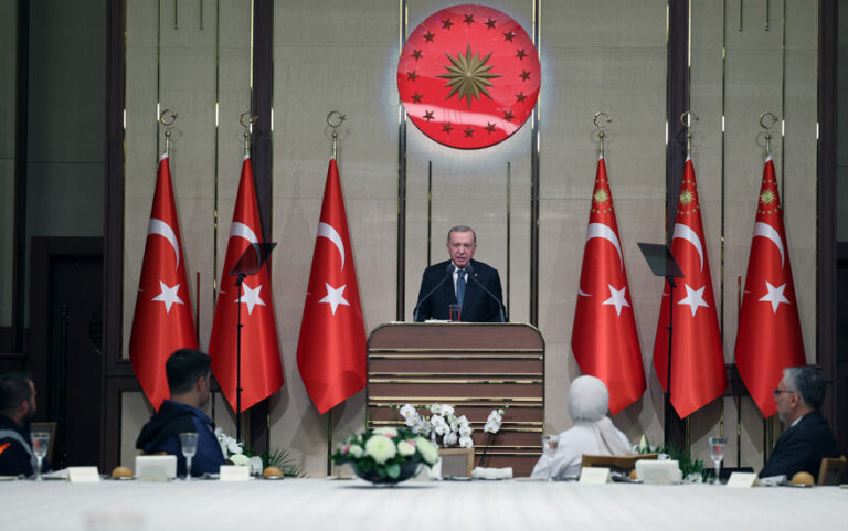 Cumhurbaşkanı Erdoğan: “Sendikal haklar ve özgürlükler alanında 21 yılda tarihî nitelikte pek çok adım attık”