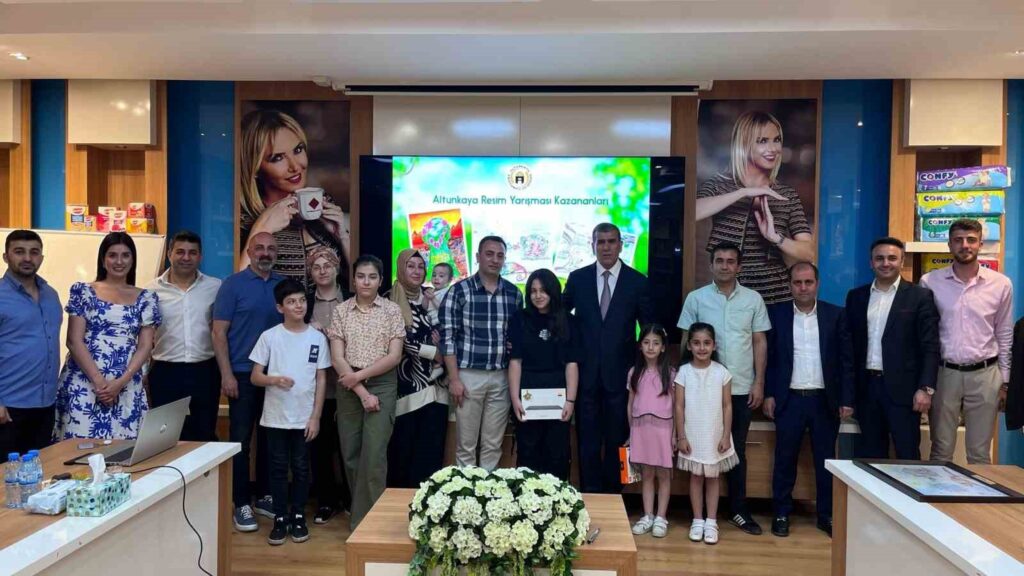 Altunkaya resim yarışmasında ödüller sahiplerini buldu