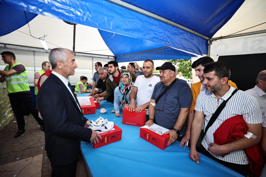 ŞAHİNBEY BELEDİYESİ’NDEN COŞKULU KAN BAĞIŞI KAMPANYASI