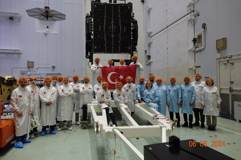 BAKAN URALOĞLU: “GURUR PROJEMİZ TÜRKSAT 6A AMERİKA’DA”