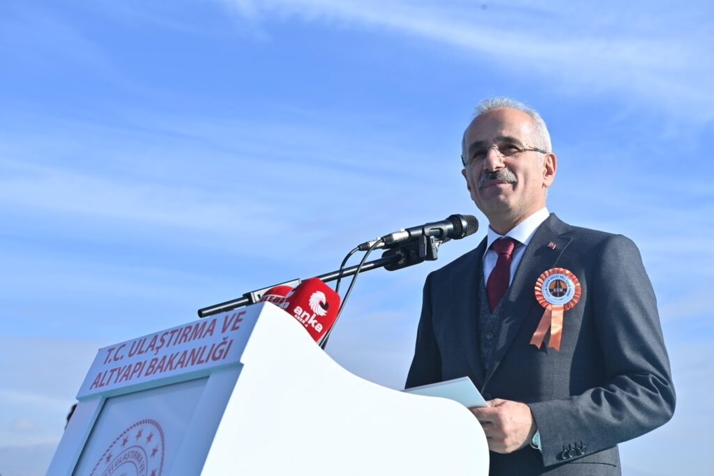 Veli Kavak: “SARP VE DİK YAMAÇLARDAN OTO YOLLARA ÇELİK KORUMA”