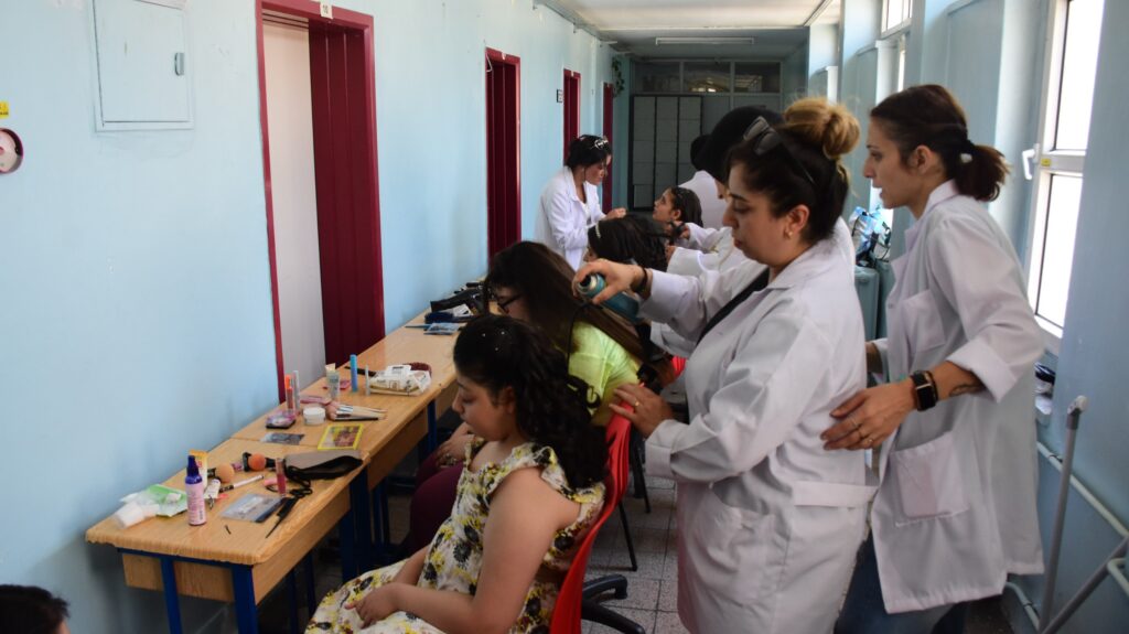 ŞAHİNBEY BELEDİYESİ KURSİYERLERİ GÖRME ENGELLİ ÖĞRENCİLERİN MUTLULUĞUNA ORTAK OLDU